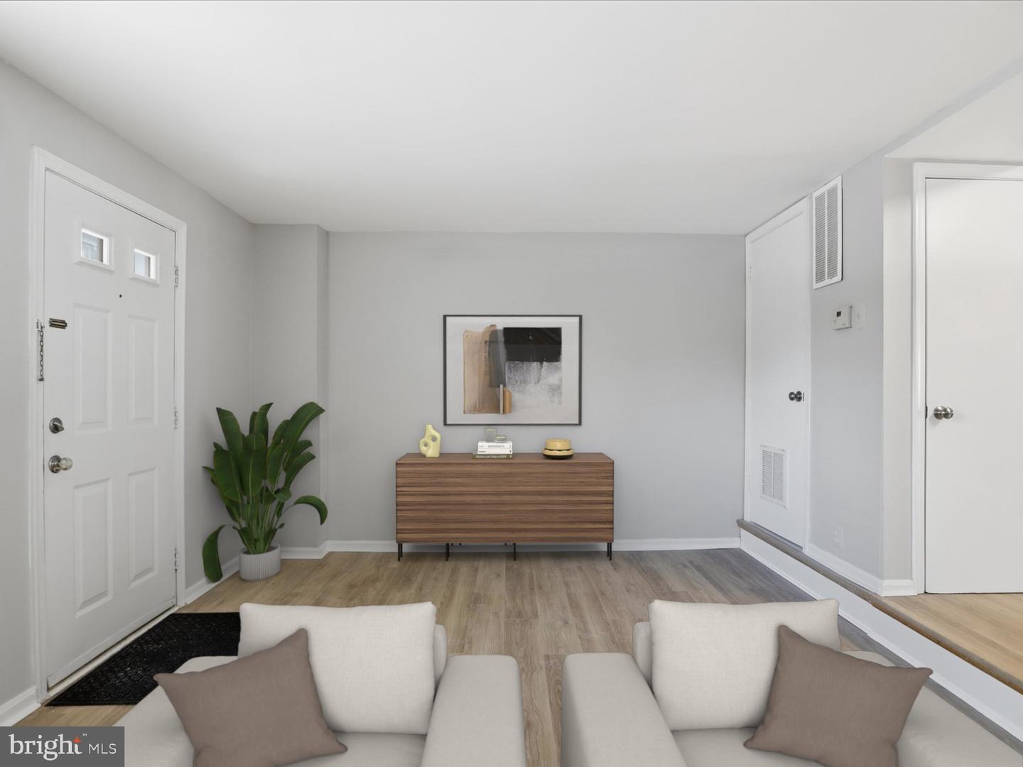 108-A N BEDFORD ST #A, ARLINGTON, Virginia 22201, 1 Bedroom Bedrooms, ,1 BathroomBathrooms,Residential,For sale,108-A N BEDFORD ST #A,VAAR2067620 MLS # VAAR2067620