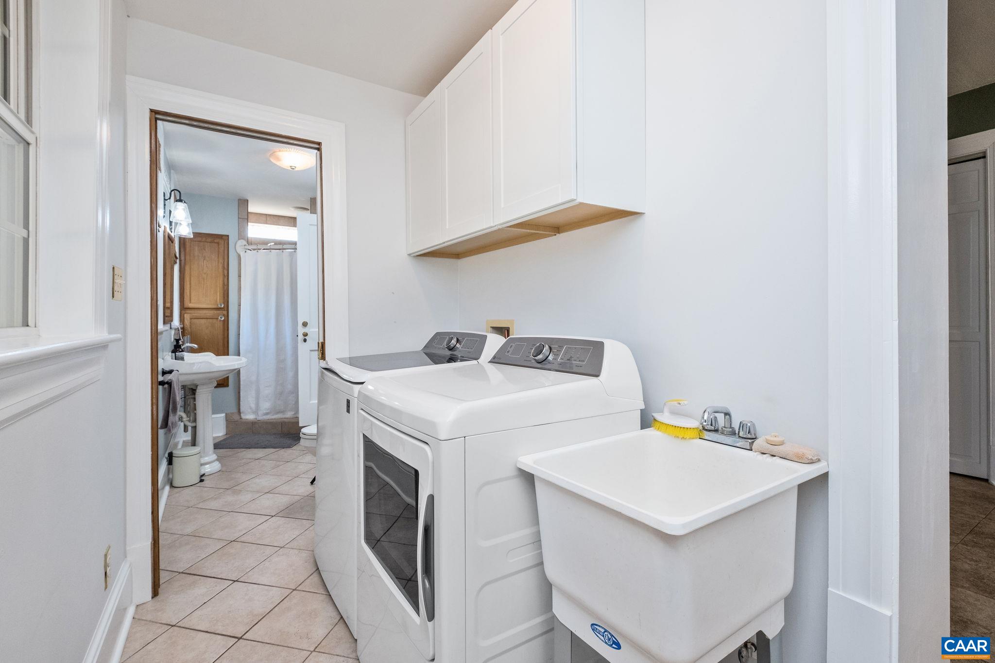 602 N MAIN ST, GORDONSVILLE, Virginia 22942, 3 Bedrooms Bedrooms, ,2 BathroomsBathrooms,Residential,602 N MAIN ST,672994 MLS # 672994