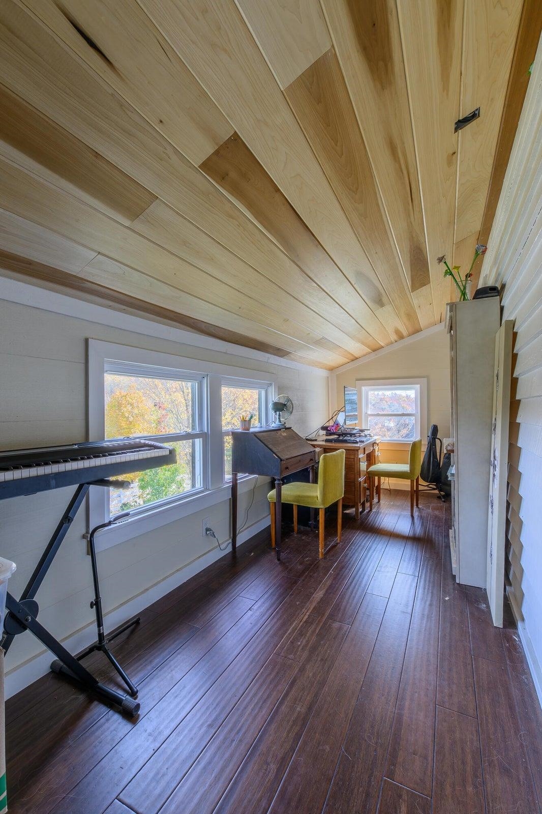 Office or flex space.