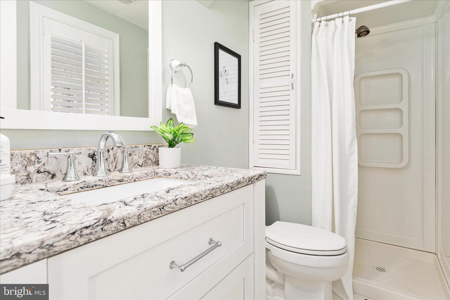 12016 WAYLAND ST, OAKTON, Virginia 22124, 3 Bedrooms Bedrooms, ,3 BathroomsBathrooms,Residential,For sale,12016 WAYLAND ST,VAFX2285456 MLS # VAFX2285456