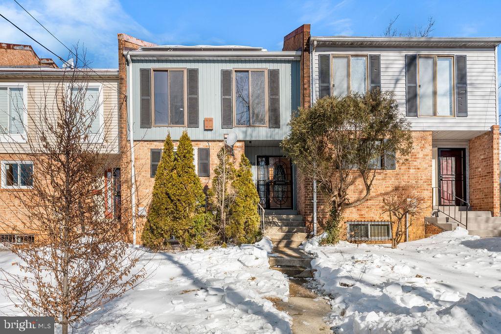 5034 NASH ST NE, WASHINGTON, District Of Columbia 20019, 4 Bedrooms Bedrooms, ,3 BathroomsBathrooms,Residential,For sale,5034 NASH ST NE,DCDC2241184 MLS # DCDC2241184