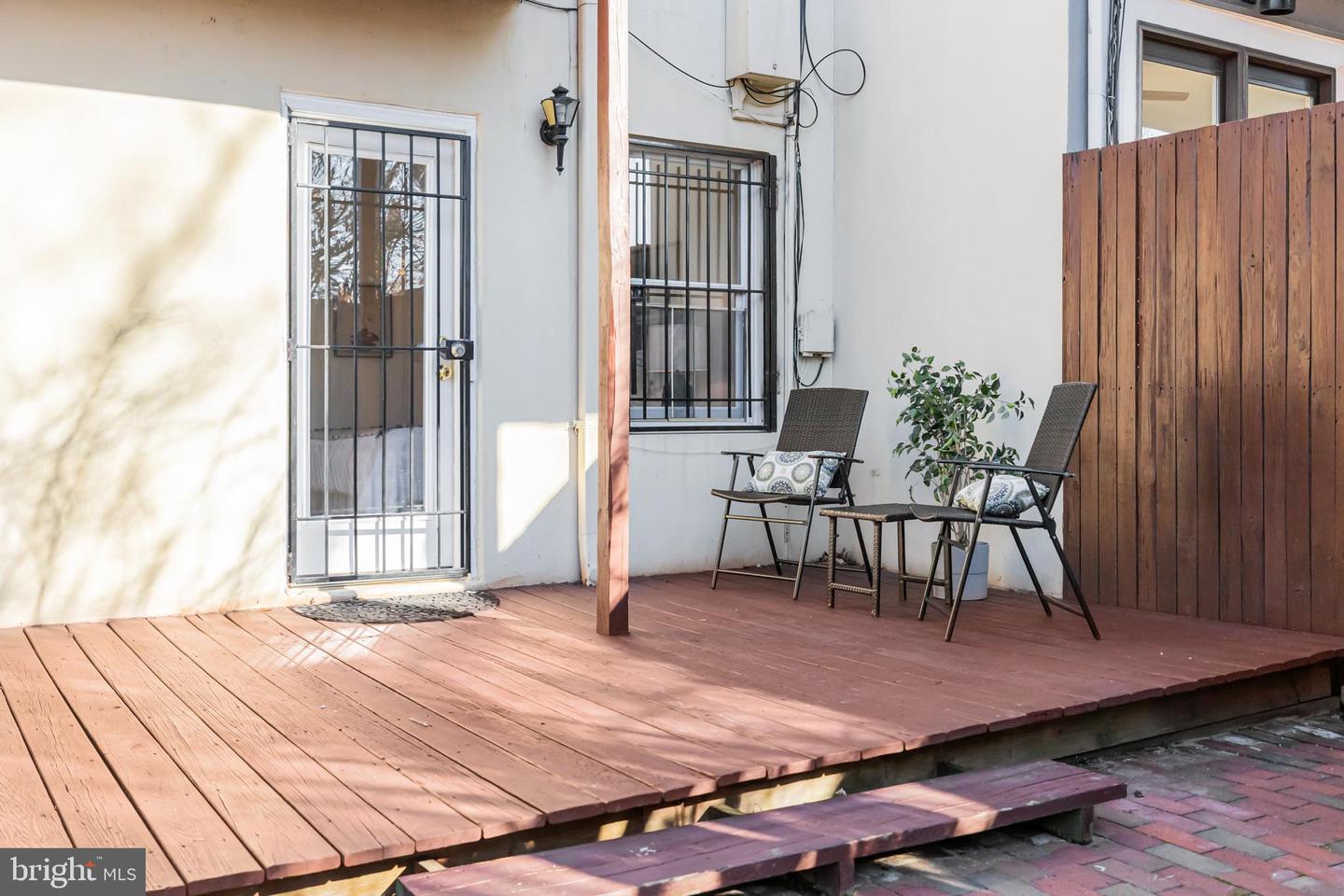 1239 C ST SE #1, WASHINGTON, District Of Columbia 20003, 1 Bedroom Bedrooms, ,1 BathroomBathrooms,Residential,For sale,1239 C ST SE #1,DCDC2241112 MLS # DCDC2241112