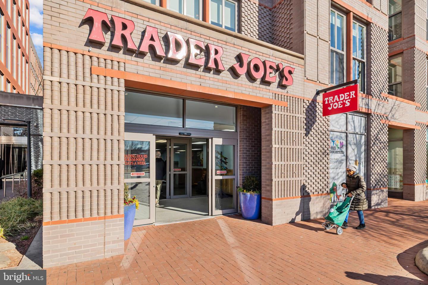 1239 C ST SE #1, WASHINGTON, District Of Columbia 20003, 1 Bedroom Bedrooms, ,1 BathroomBathrooms,Residential,For sale,1239 C ST SE #1,DCDC2241112 MLS # DCDC2241112