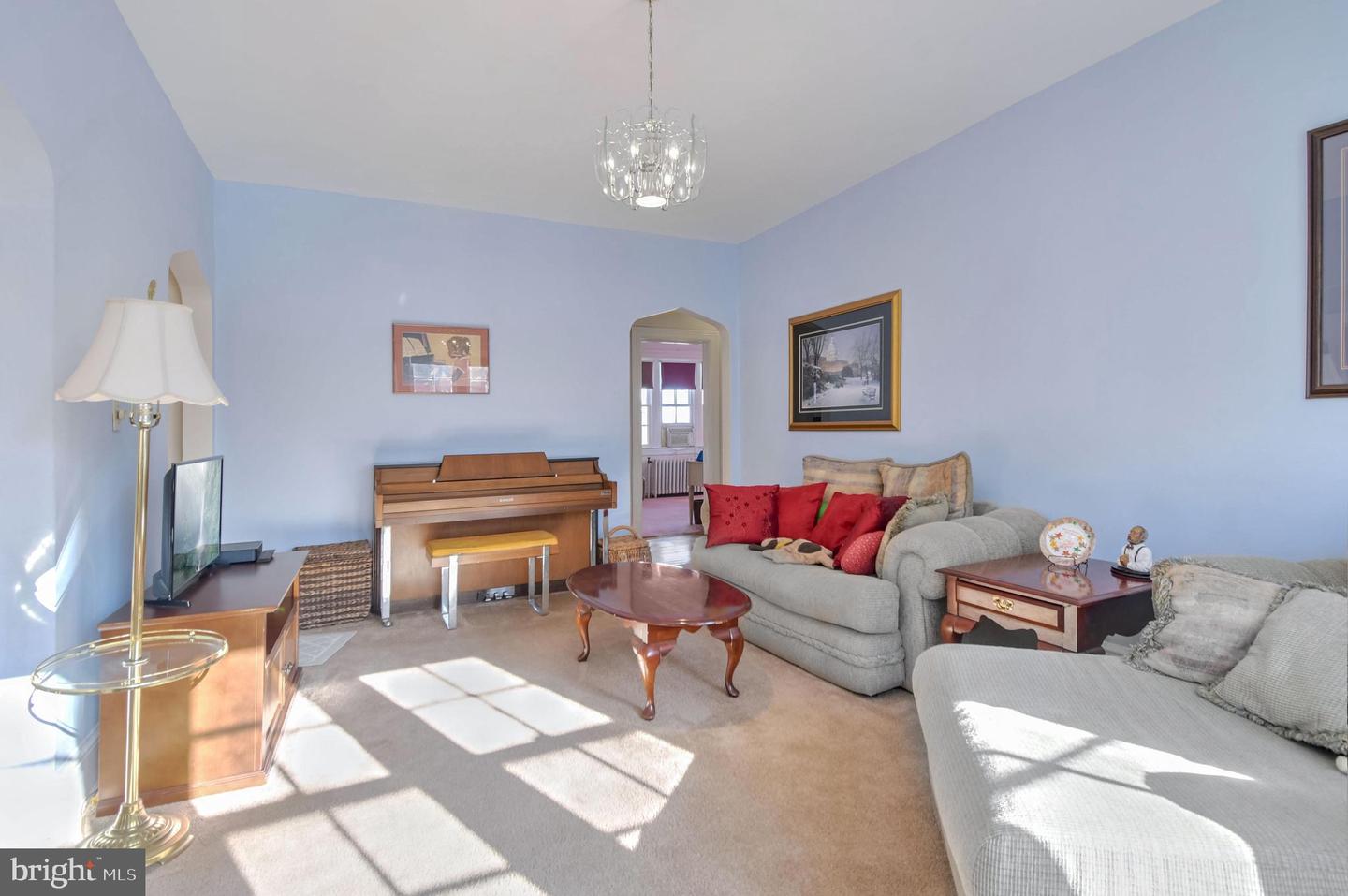 236 FARRAGUT ST NW #H-203, WASHINGTON, District Of Columbia 20011, 3 Bedrooms Bedrooms, 8 Rooms Rooms,1 BathroomBathrooms,Residential,For sale,236 FARRAGUT ST NW #H-203,DCDC2241458 MLS # DCDC2241458