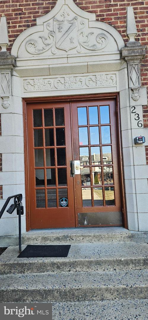 236 FARRAGUT ST NW #H-203, WASHINGTON, District Of Columbia 20011, 3 Bedrooms Bedrooms, 8 Rooms Rooms,1 BathroomBathrooms,Residential,For sale,236 FARRAGUT ST NW #H-203,DCDC2241458 MLS # DCDC2241458