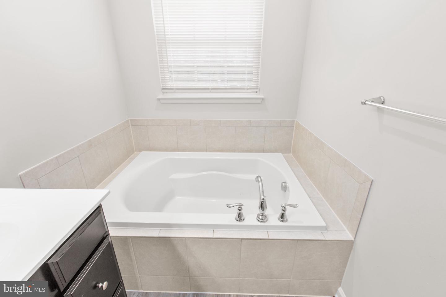 706 ROLLING VALLEY DR, FREDERICKSBURG, Virginia 22405, 3 Bedrooms Bedrooms, ,3 BathroomsBathrooms,Residential,For sale,706 ROLLING VALLEY DR,VAST2045280 MLS # VAST2045280