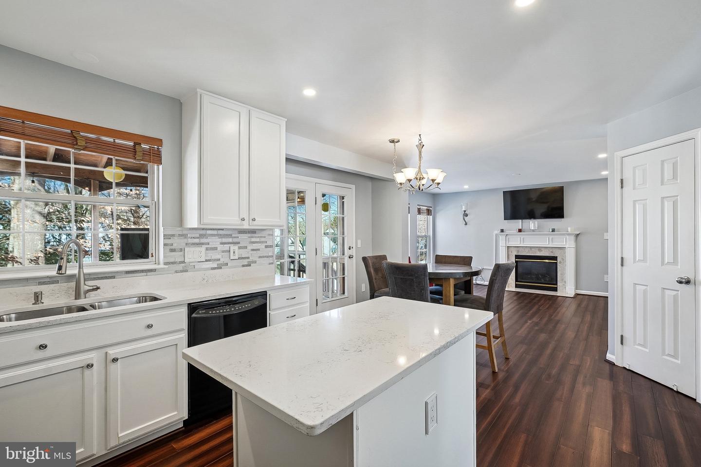 5684 ASSATEAGUE PL, MANASSAS, Virginia 20112, 4 Bedrooms Bedrooms, ,3 BathroomsBathrooms,Residential,For sale,5684 ASSATEAGUE PL,VAPW2110576 MLS # VAPW2110576