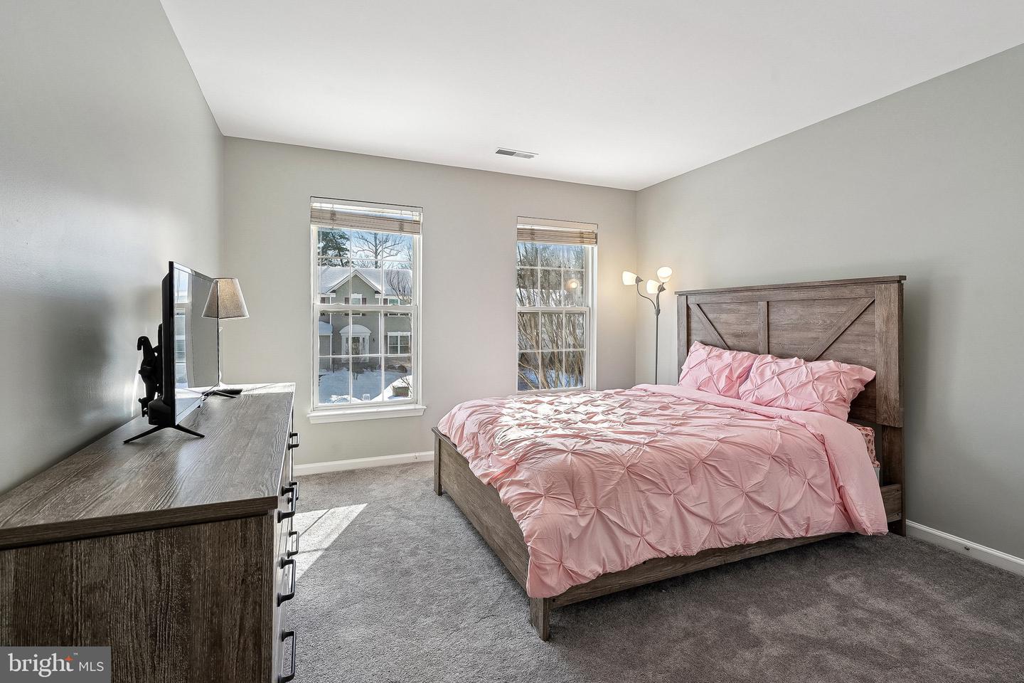 5684 ASSATEAGUE PL, MANASSAS, Virginia 20112, 4 Bedrooms Bedrooms, ,3 BathroomsBathrooms,Residential,For sale,5684 ASSATEAGUE PL,VAPW2110576 MLS # VAPW2110576