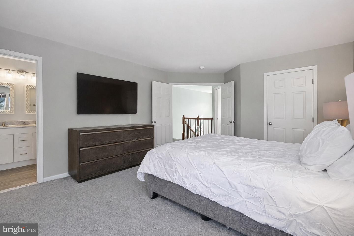 5684 ASSATEAGUE PL, MANASSAS, Virginia 20112, 4 Bedrooms Bedrooms, ,3 BathroomsBathrooms,Residential,For sale,5684 ASSATEAGUE PL,VAPW2110576 MLS # VAPW2110576