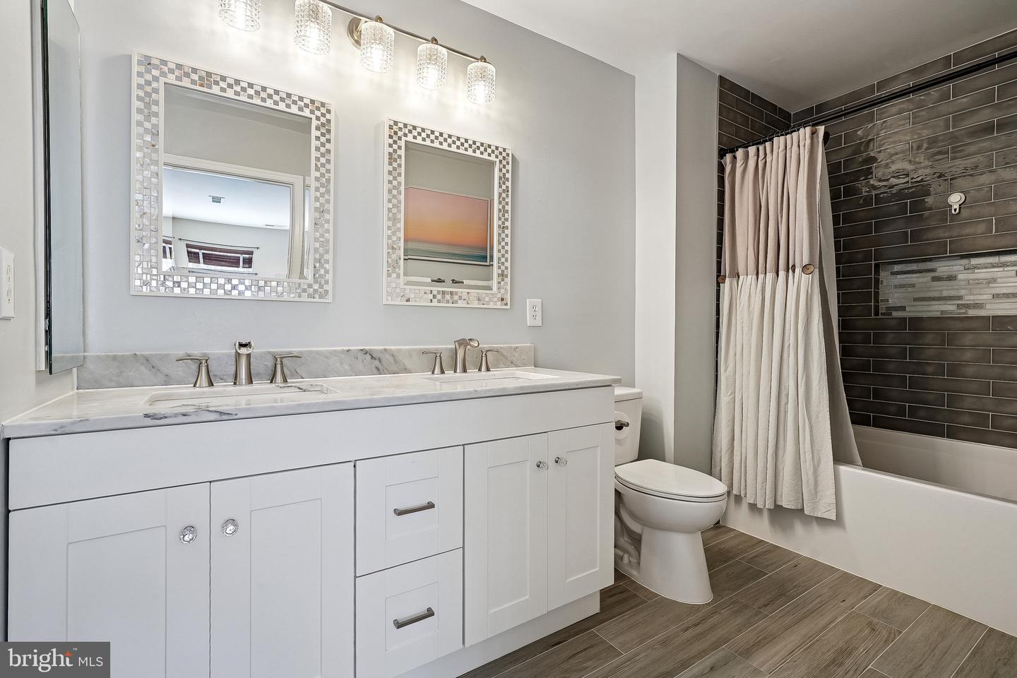 5684 ASSATEAGUE PL, MANASSAS, Virginia 20112, 4 Bedrooms Bedrooms, ,3 BathroomsBathrooms,Residential,For sale,5684 ASSATEAGUE PL,VAPW2110576 MLS # VAPW2110576