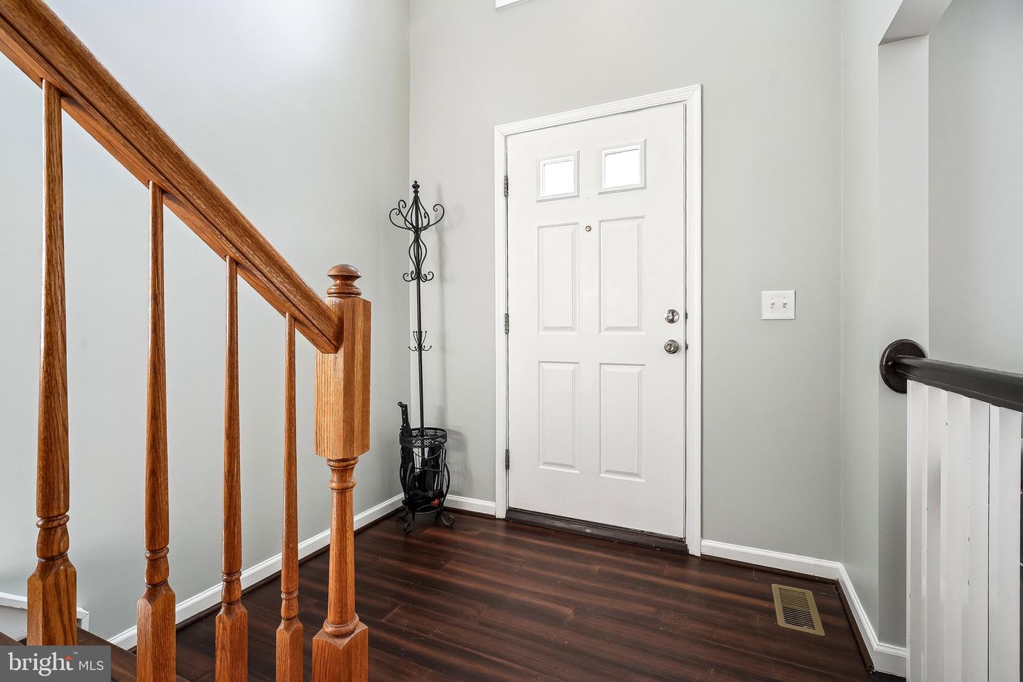 5684 ASSATEAGUE PL, MANASSAS, Virginia 20112, 4 Bedrooms Bedrooms, ,3 BathroomsBathrooms,Residential,For sale,5684 ASSATEAGUE PL,VAPW2110576 MLS # VAPW2110576