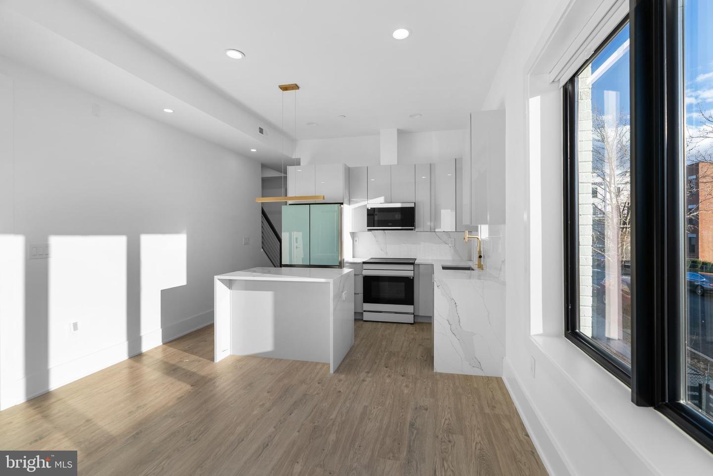 1140 OATES ST NE #202, WASHINGTON, District Of Columbia 20002, 3 Bedrooms Bedrooms, ,3 BathroomsBathrooms,Residential,For sale,1140 OATES ST NE #202,DCDC2241494 MLS # DCDC2241494