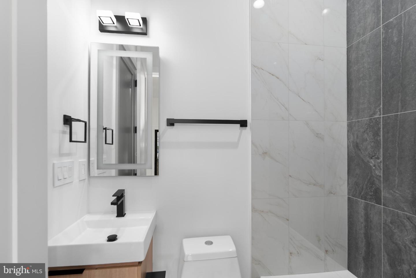 1140 OATES ST NE #202, WASHINGTON, District Of Columbia 20002, 3 Bedrooms Bedrooms, ,3 BathroomsBathrooms,Residential,For sale,1140 OATES ST NE #202,DCDC2241494 MLS # DCDC2241494