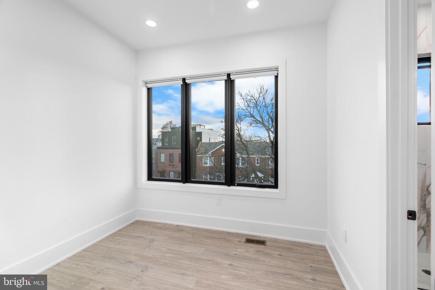 1140 OATES ST NE #202, WASHINGTON, District Of Columbia 20002, 3 Bedrooms Bedrooms, ,3 BathroomsBathrooms,Residential,For sale,1140 OATES ST NE #202,DCDC2241494 MLS # DCDC2241494