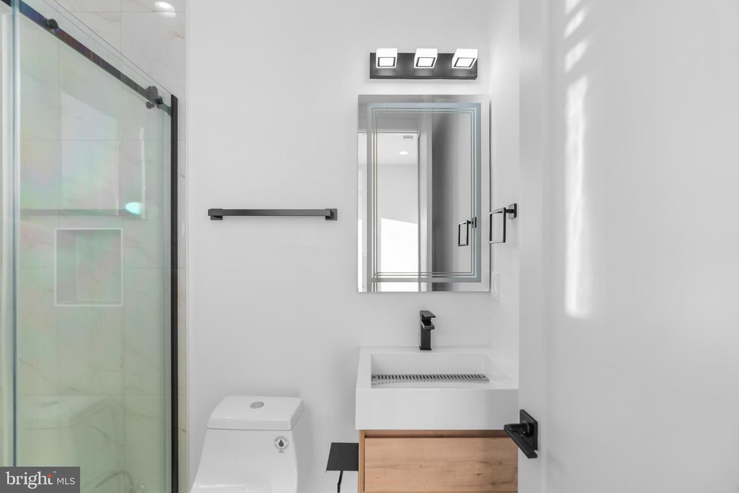 1140 OATES ST NE #202, WASHINGTON, District Of Columbia 20002, 3 Bedrooms Bedrooms, ,3 BathroomsBathrooms,Residential,For sale,1140 OATES ST NE #202,DCDC2241494 MLS # DCDC2241494