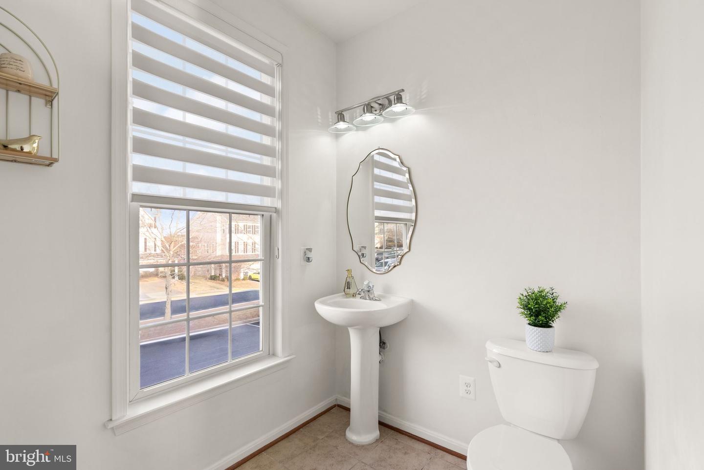 41919 MORELAND MINE TER, ALDIE, Virginia 20105, 3 Bedrooms Bedrooms, 13 Rooms Rooms,3 BathroomsBathrooms,Residential,For sale,41919 MORELAND MINE TER,VALO2113990 MLS # VALO2113990