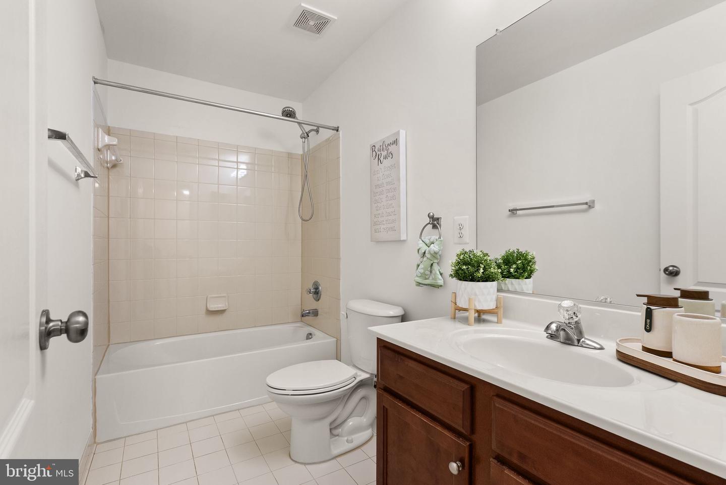 41919 MORELAND MINE TER, ALDIE, Virginia 20105, 3 Bedrooms Bedrooms, 13 Rooms Rooms,3 BathroomsBathrooms,Residential,For sale,41919 MORELAND MINE TER,VALO2113990 MLS # VALO2113990