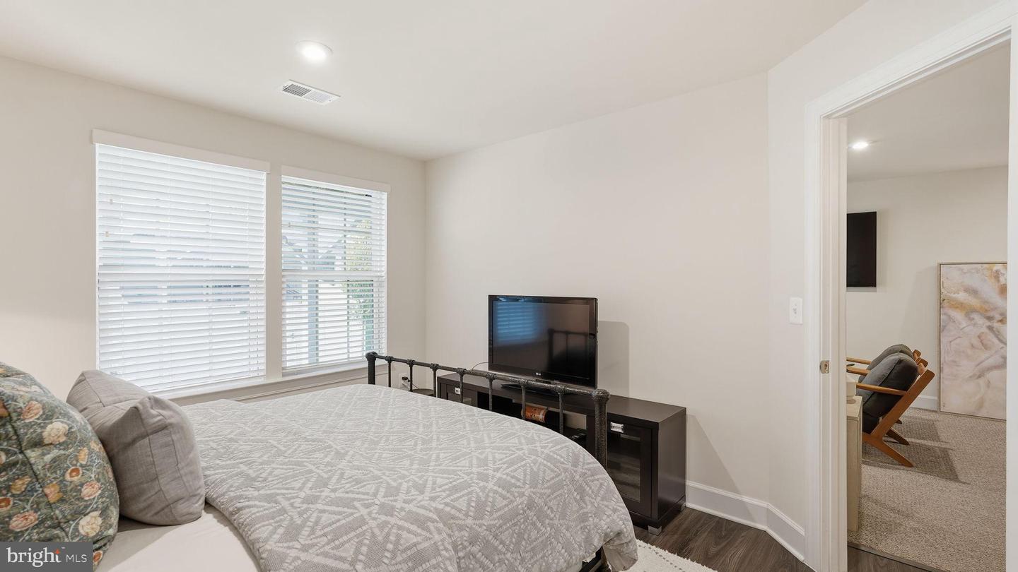 10644 HINTON WAY, MANASSAS, Virginia 20112, 4 Bedrooms Bedrooms, 12 Rooms Rooms,3 BathroomsBathrooms,Residential,For sale,10644 HINTON WAY,VAPW2110588 MLS # VAPW2110588