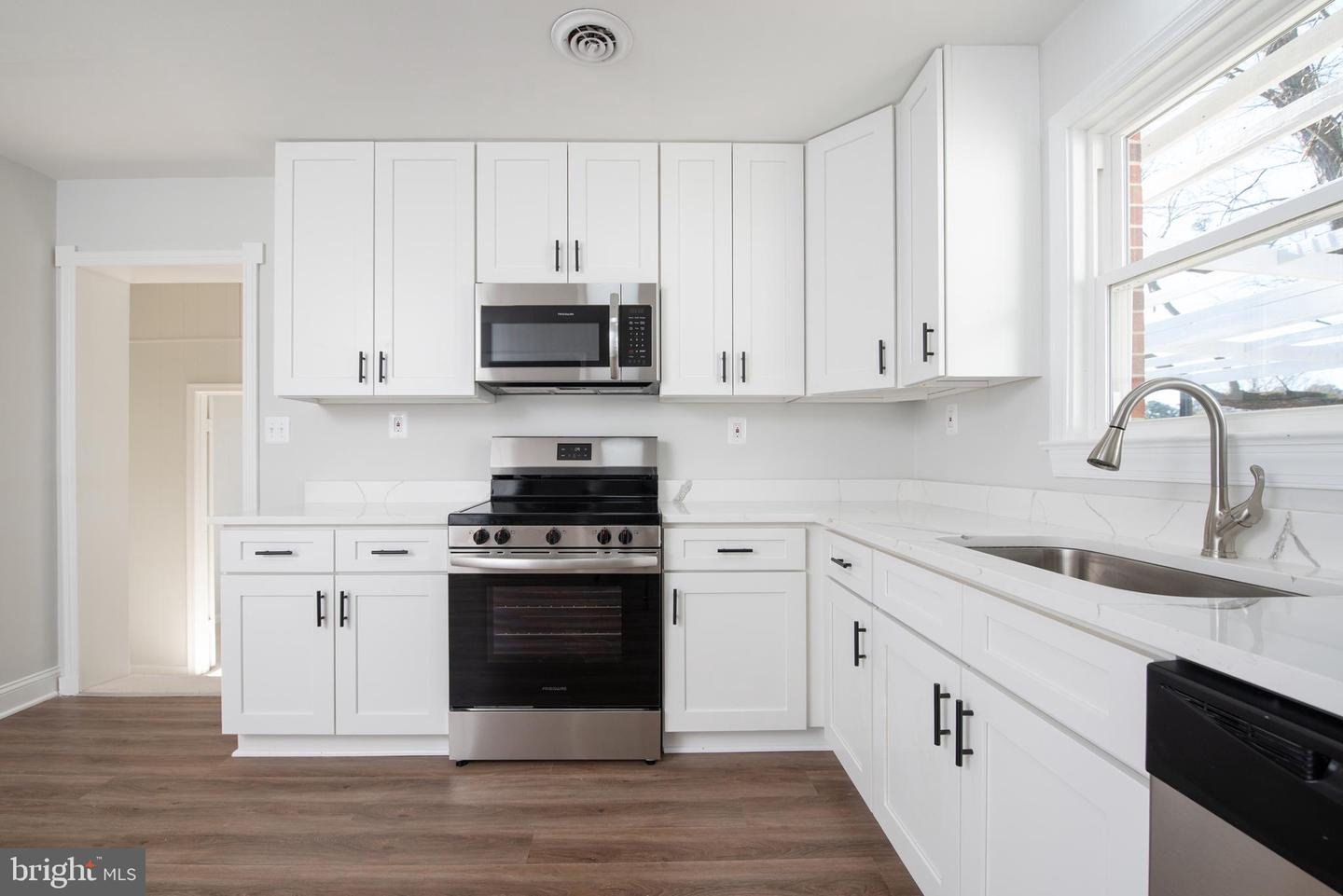 21408 ROBERTSON AVE, SOUTH CHESTERFIELD, Virginia 23803, 3 Bedrooms Bedrooms, ,2 BathroomsBathrooms,Residential,For sale,21408 ROBERTSON AVE,VACF2001360 MLS # VACF2001360