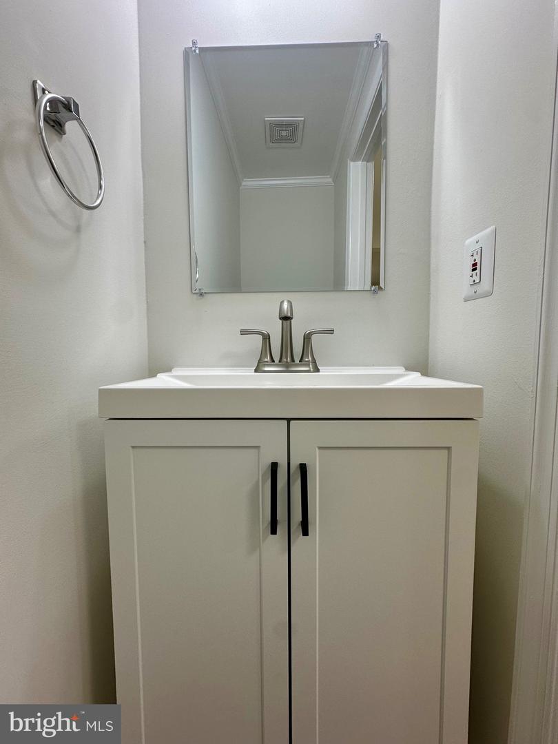 13195 PUTNAM CIR, WOODBRIDGE, Virginia 22191, 3 Bedrooms Bedrooms, 3 Rooms Rooms,3 BathroomsBathrooms,Residential,For sale,13195 PUTNAM CIR,VAPW2110722 MLS # VAPW2110722