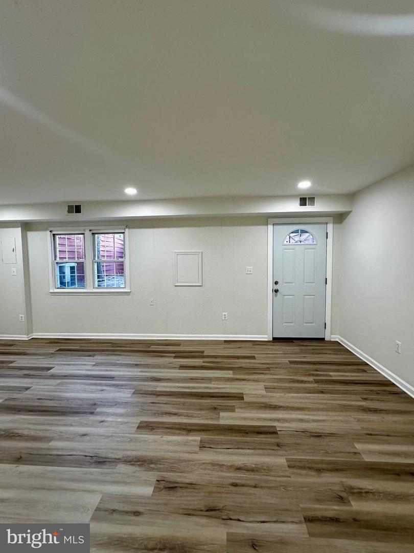 13195 PUTNAM CIR, WOODBRIDGE, Virginia 22191, 3 Bedrooms Bedrooms, 3 Rooms Rooms,3 BathroomsBathrooms,Residential,For sale,13195 PUTNAM CIR,VAPW2110722 MLS # VAPW2110722