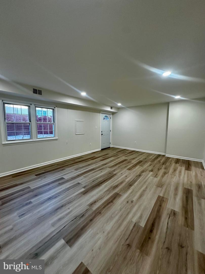 13195 PUTNAM CIR, WOODBRIDGE, Virginia 22191, 3 Bedrooms Bedrooms, 3 Rooms Rooms,3 BathroomsBathrooms,Residential,For sale,13195 PUTNAM CIR,VAPW2110722 MLS # VAPW2110722