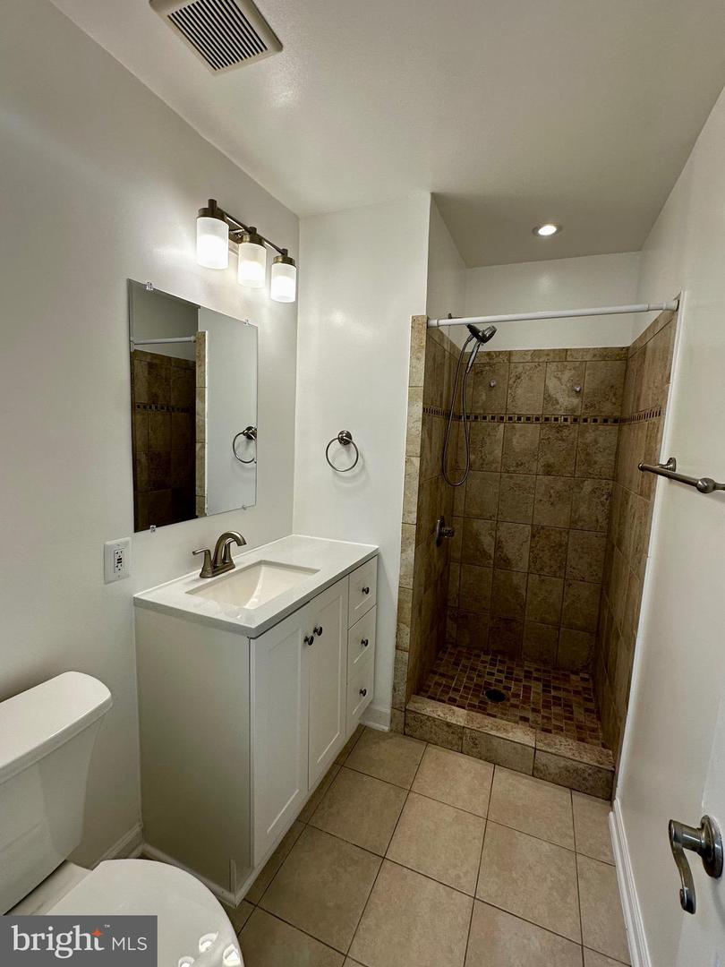 13195 PUTNAM CIR, WOODBRIDGE, Virginia 22191, 3 Bedrooms Bedrooms, 3 Rooms Rooms,3 BathroomsBathrooms,Residential,For sale,13195 PUTNAM CIR,VAPW2110722 MLS # VAPW2110722