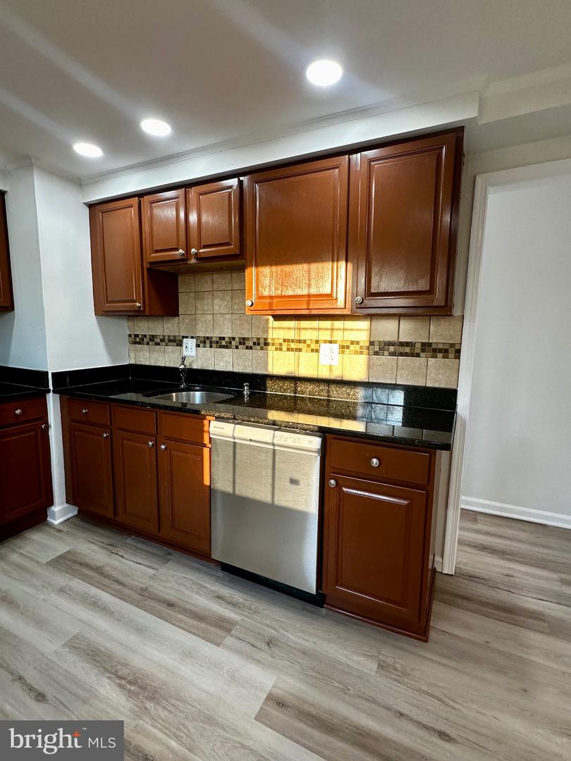 13195 PUTNAM CIR, WOODBRIDGE, Virginia 22191, 3 Bedrooms Bedrooms, 3 Rooms Rooms,3 BathroomsBathrooms,Residential,For sale,13195 PUTNAM CIR,VAPW2110722 MLS # VAPW2110722