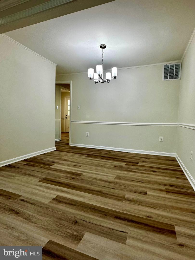 13195 PUTNAM CIR, WOODBRIDGE, Virginia 22191, 3 Bedrooms Bedrooms, 3 Rooms Rooms,3 BathroomsBathrooms,Residential,For sale,13195 PUTNAM CIR,VAPW2110722 MLS # VAPW2110722