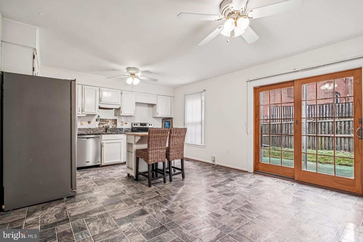 2201 MCLEAN PARK RD, FALLS CHURCH, Virginia 22043, 3 Bedrooms Bedrooms, 8 Rooms Rooms,Residential,For sale,2201 MCLEAN PARK RD,VAFX2286568 MLS # VAFX2286568