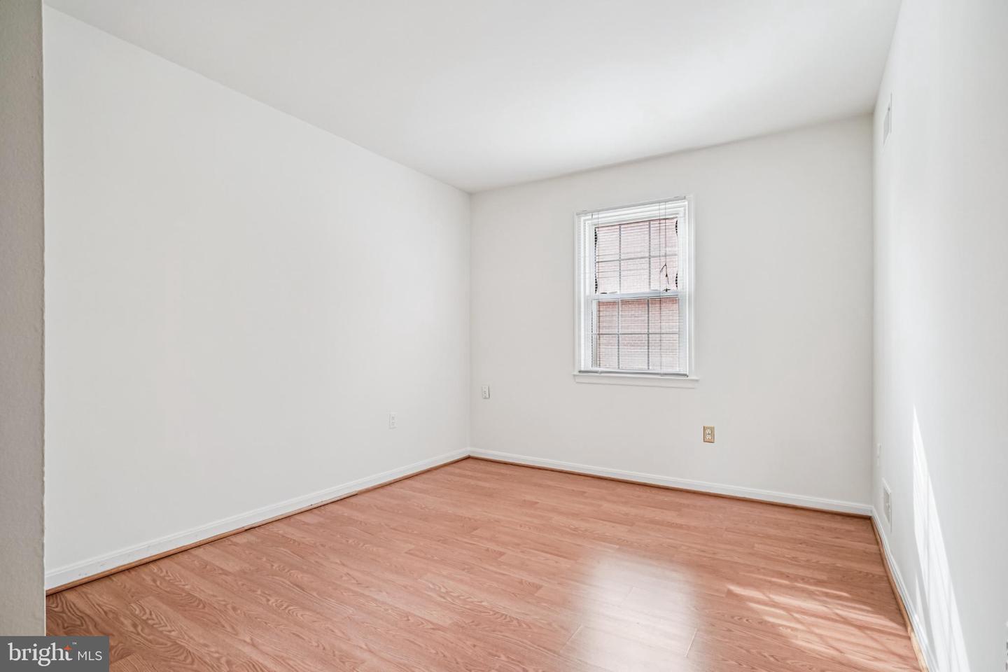 2201 MCLEAN PARK RD, FALLS CHURCH, Virginia 22043, 3 Bedrooms Bedrooms, 8 Rooms Rooms,Residential,For sale,2201 MCLEAN PARK RD,VAFX2286568 MLS # VAFX2286568