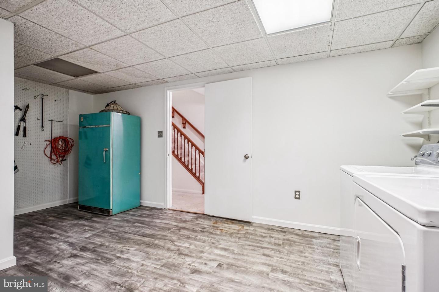 2201 MCLEAN PARK RD, FALLS CHURCH, Virginia 22043, 3 Bedrooms Bedrooms, 8 Rooms Rooms,Residential,For sale,2201 MCLEAN PARK RD,VAFX2286568 MLS # VAFX2286568