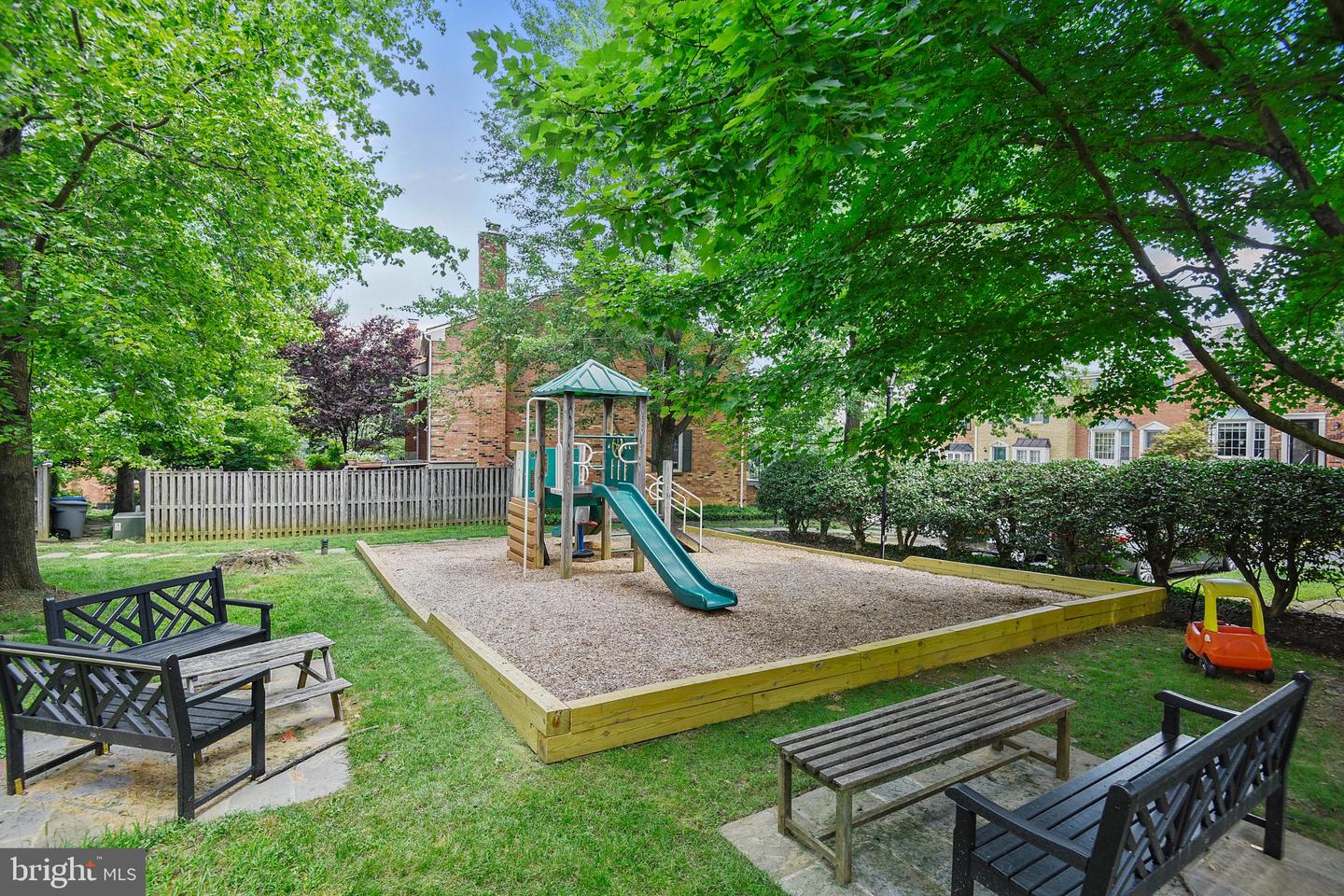 2201 MCLEAN PARK RD, FALLS CHURCH, Virginia 22043, 3 Bedrooms Bedrooms, 8 Rooms Rooms,Residential,For sale,2201 MCLEAN PARK RD,VAFX2286568 MLS # VAFX2286568