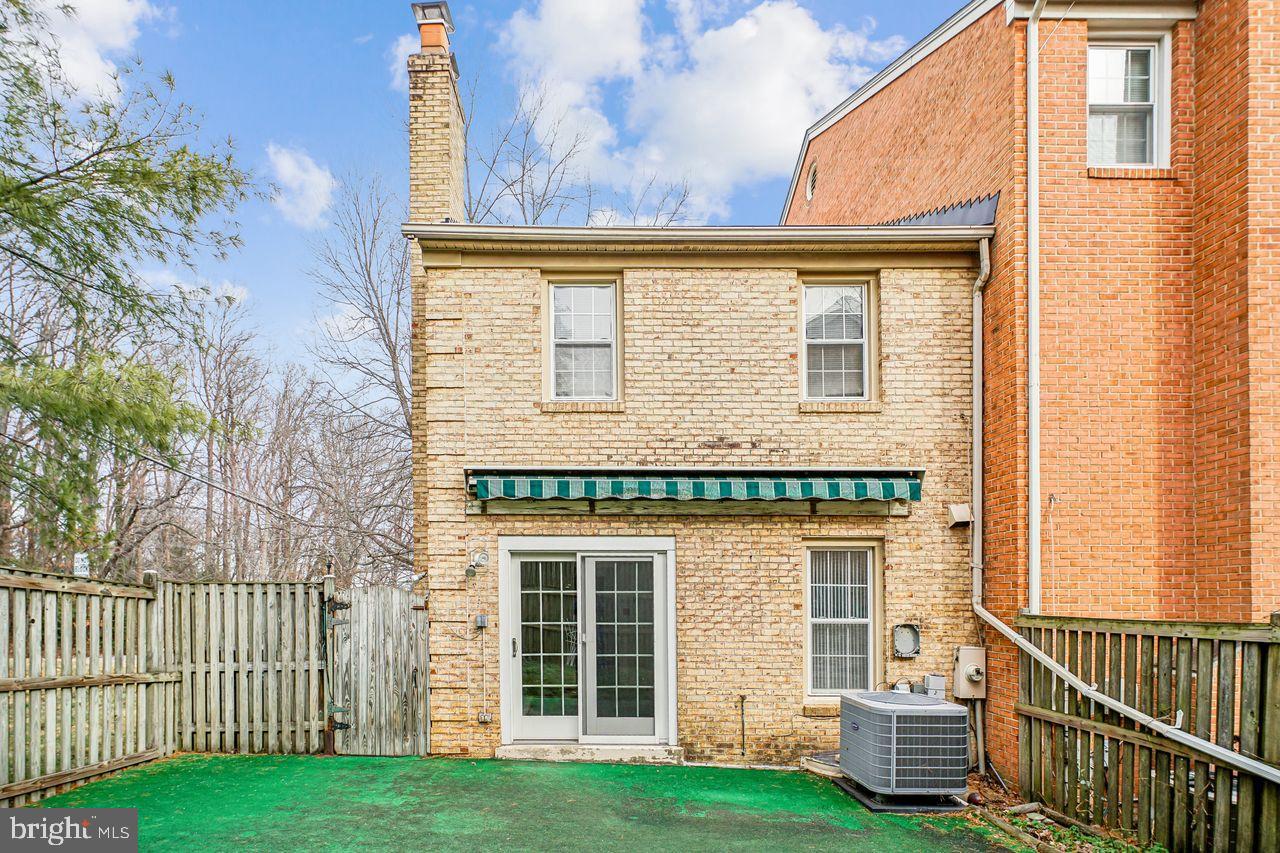 2201 MCLEAN PARK RD, FALLS CHURCH, Virginia 22043, 3 Bedrooms Bedrooms, 8 Rooms Rooms,Residential,For sale,2201 MCLEAN PARK RD,VAFX2286568 MLS # VAFX2286568