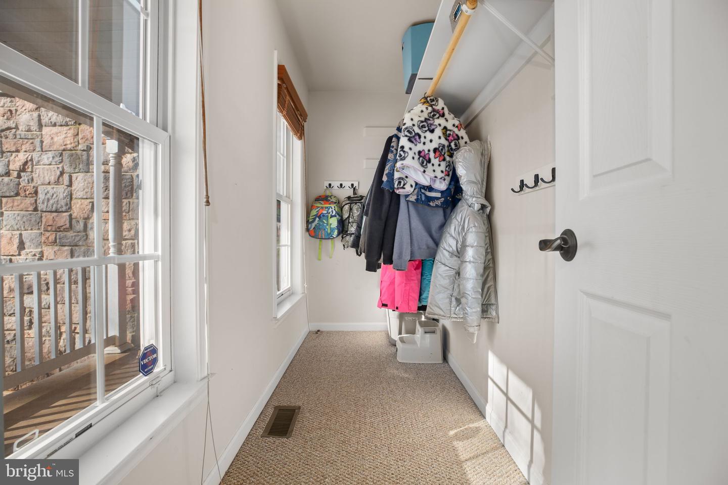 42 KINSLEY LN, FREDERICKSBURG, Virginia 22406, 5 Bedrooms Bedrooms, ,3 BathroomsBathrooms,Residential,For sale,42 KINSLEY LN,VAST2045374 MLS # VAST2045374