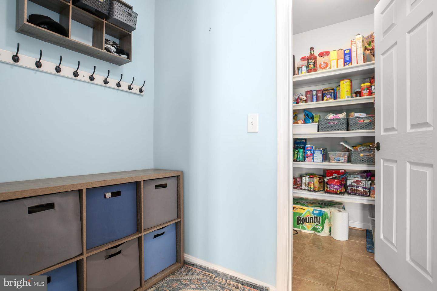 42 KINSLEY LN, FREDERICKSBURG, Virginia 22406, 5 Bedrooms Bedrooms, ,3 BathroomsBathrooms,Residential,For sale,42 KINSLEY LN,VAST2045374 MLS # VAST2045374