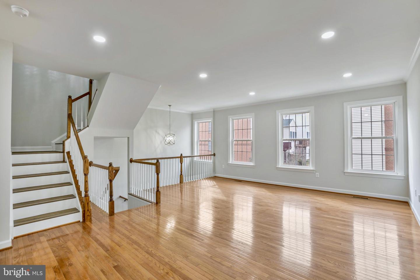 4565 GOSSAMER WAY, FAIRFAX, Virginia 22033, 3 Bedrooms Bedrooms, ,3 BathroomsBathrooms,Residential,For sale,4565 GOSSAMER WAY,VAFX2286616 MLS # VAFX2286616