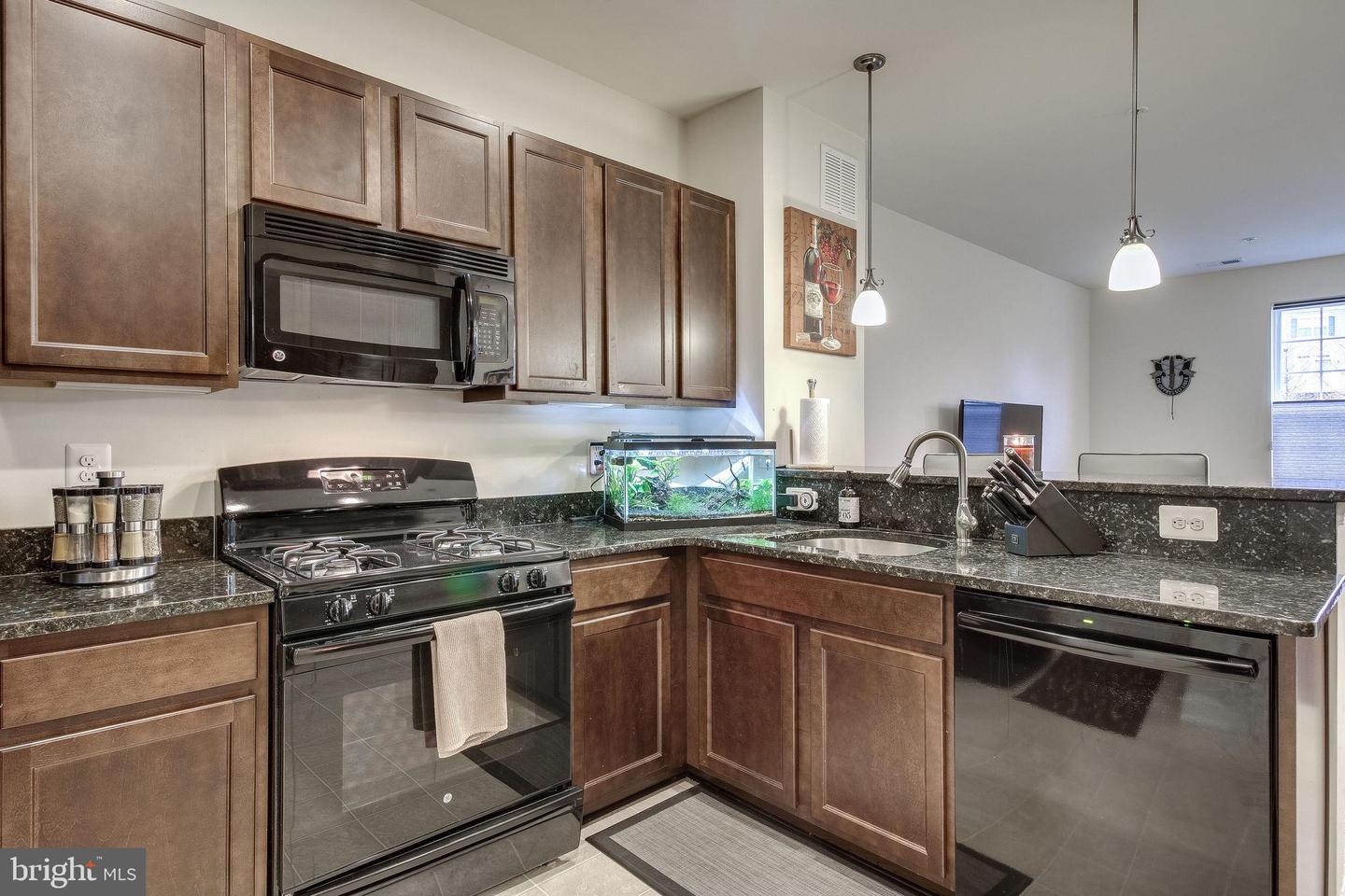 4847 DANE RIDGE CIR #87, WOODBRIDGE, Virginia 22193, 3 Bedrooms Bedrooms, 6 Rooms Rooms,2 BathroomsBathrooms,Residential,For sale,4847 DANE RIDGE CIR #87,VAPW2111042 MLS # VAPW2111042