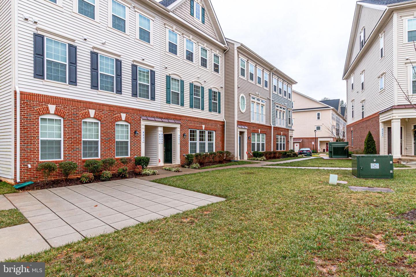 4847 DANE RIDGE CIR #87, WOODBRIDGE, Virginia 22193, 3 Bedrooms Bedrooms, 6 Rooms Rooms,2 BathroomsBathrooms,Residential,For sale,4847 DANE RIDGE CIR #87,VAPW2111042 MLS # VAPW2111042