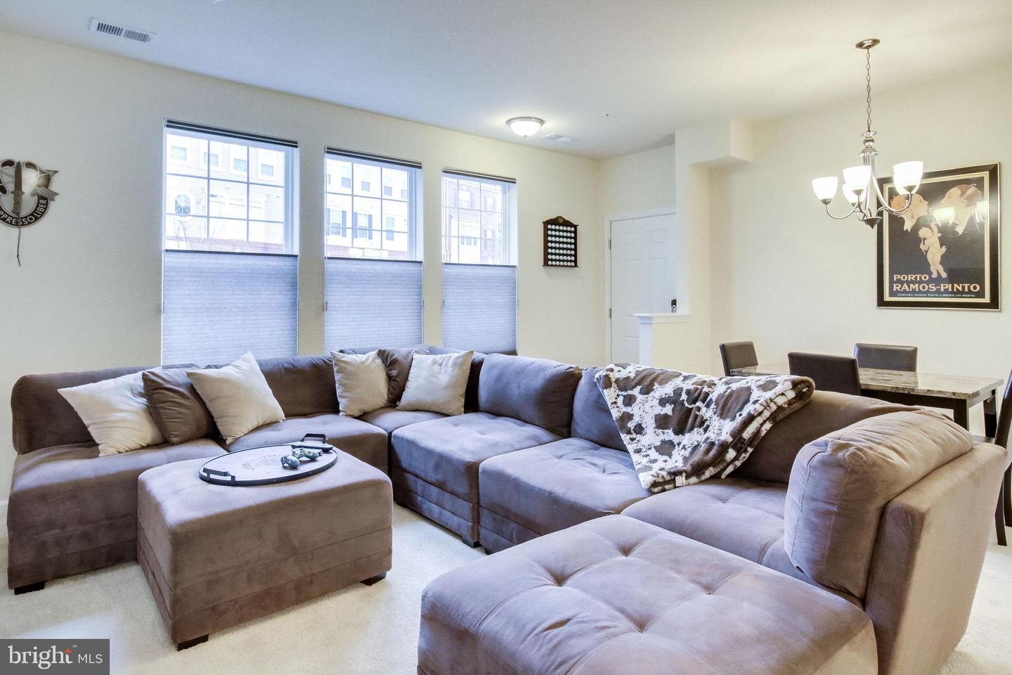 4847 DANE RIDGE CIR #87, WOODBRIDGE, Virginia 22193, 3 Bedrooms Bedrooms, 6 Rooms Rooms,2 BathroomsBathrooms,Residential,For sale,4847 DANE RIDGE CIR #87,VAPW2111042 MLS # VAPW2111042