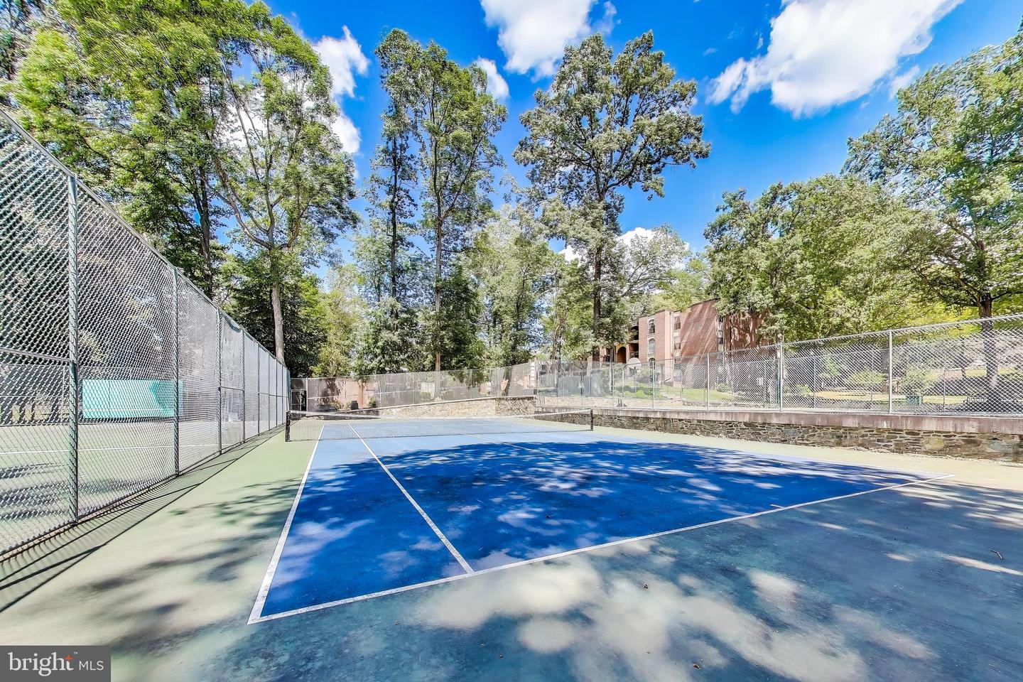 3328 WOODBURN VILLAGE DR #14, ANNANDALE, Virginia 22003, 1 Bedroom Bedrooms, ,1 BathroomBathrooms,Residential,For sale,3328 WOODBURN VILLAGE DR #14,VAFX2287102 MLS # VAFX2287102