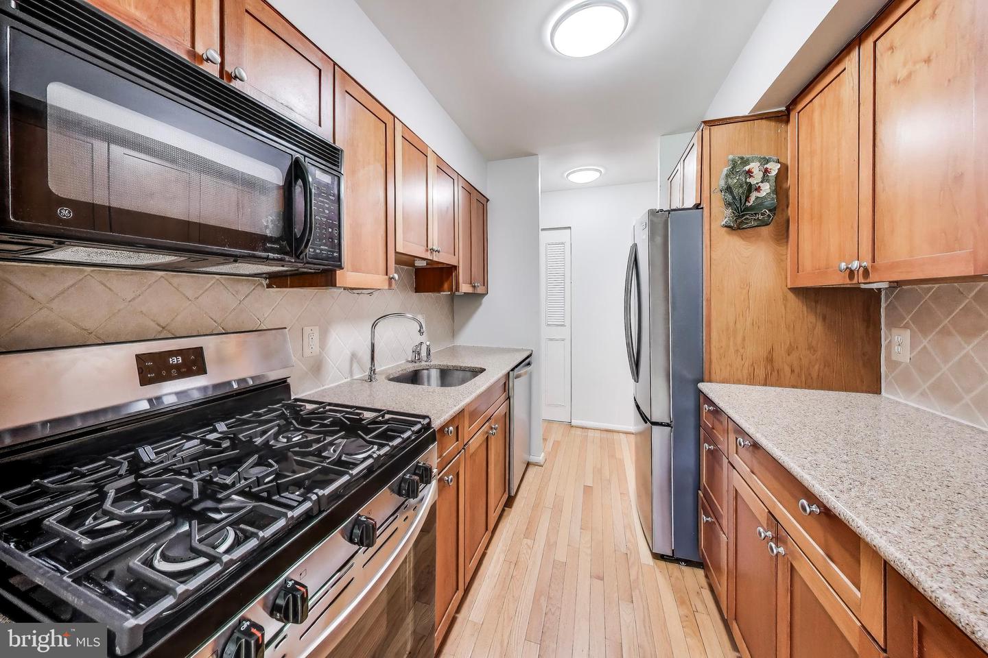 3328 WOODBURN VILLAGE DR #14, ANNANDALE, Virginia 22003, 1 Bedroom Bedrooms, ,1 BathroomBathrooms,Residential,For sale,3328 WOODBURN VILLAGE DR #14,VAFX2287102 MLS # VAFX2287102