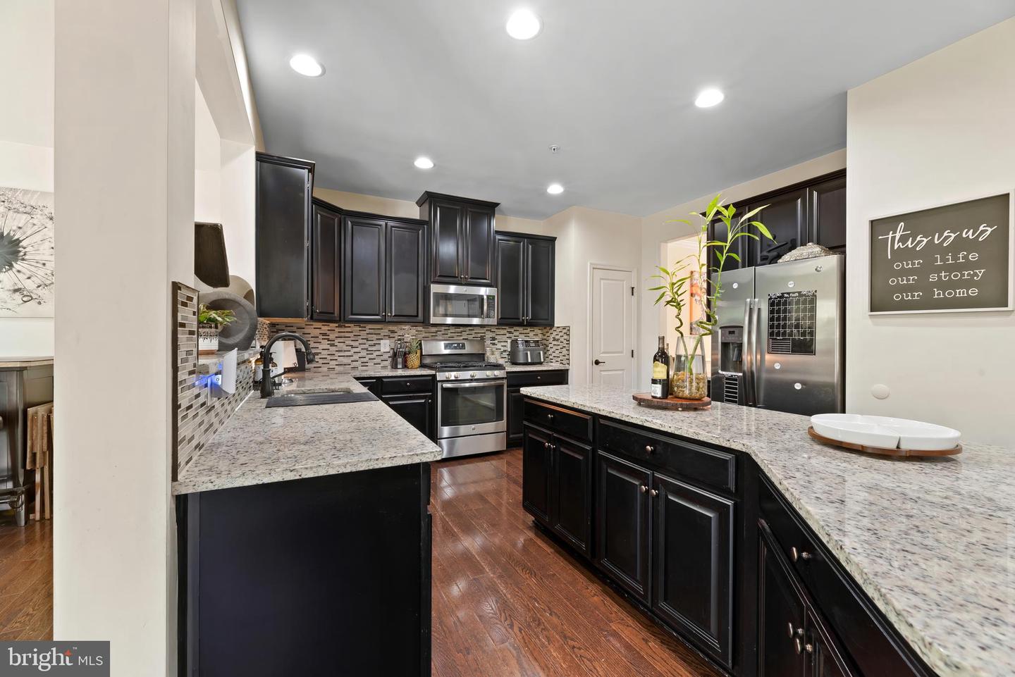 17857 SUGARBERRY RD, DUMFRIES, Virginia 22026, 4 Bedrooms Bedrooms, ,3 BathroomsBathrooms,Residential,For sale,17857 SUGARBERRY RD,VAPW2111192 MLS # VAPW2111192