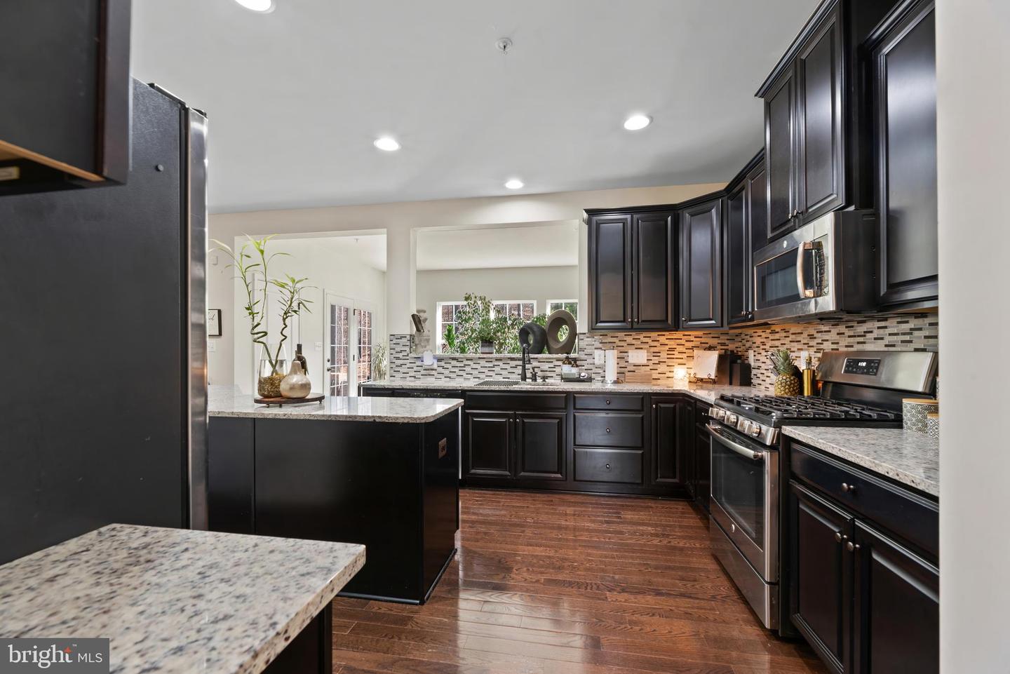 17857 SUGARBERRY RD, DUMFRIES, Virginia 22026, 4 Bedrooms Bedrooms, ,3 BathroomsBathrooms,Residential,For sale,17857 SUGARBERRY RD,VAPW2111192 MLS # VAPW2111192