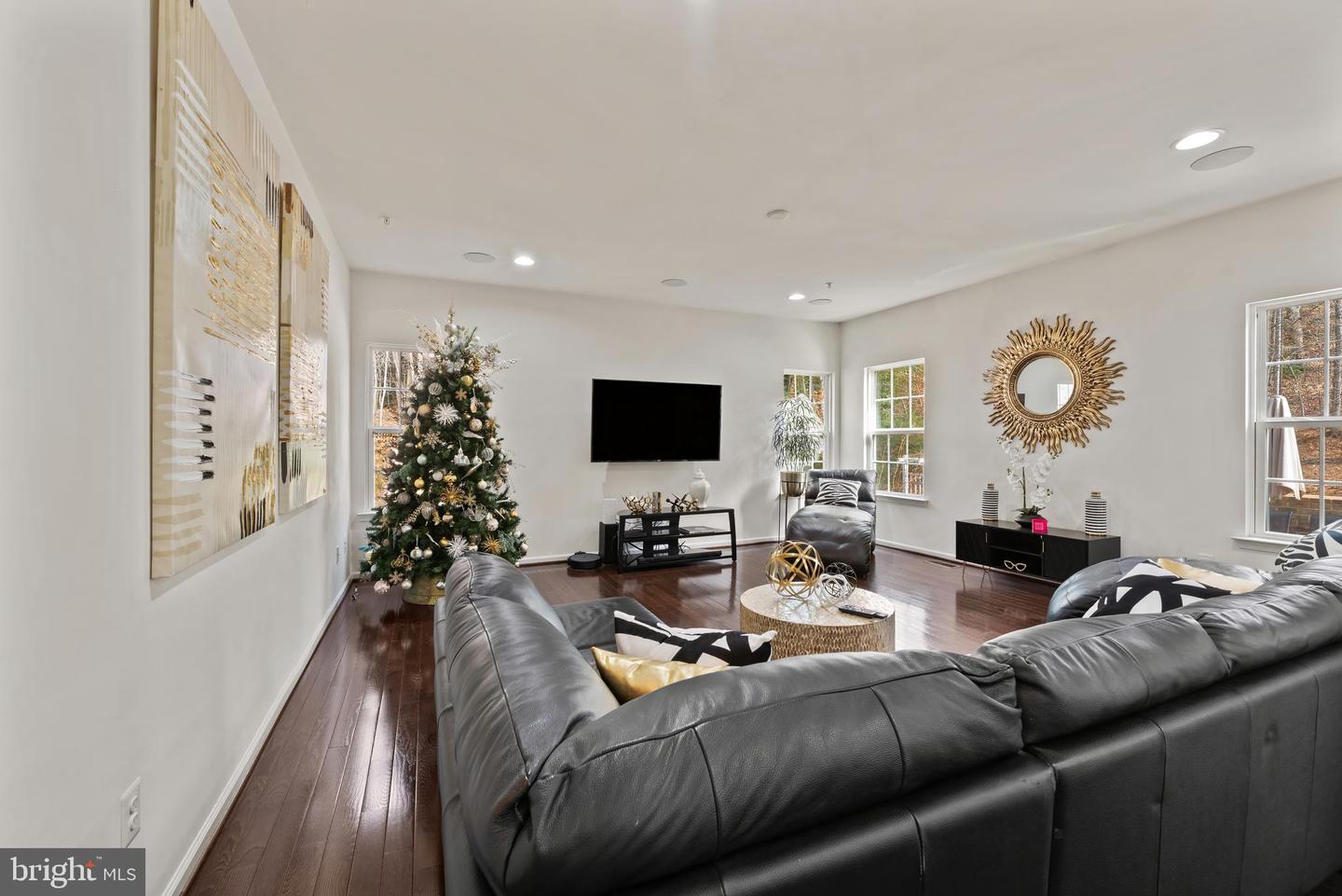 17857 SUGARBERRY RD, DUMFRIES, Virginia 22026, 4 Bedrooms Bedrooms, ,3 BathroomsBathrooms,Residential,For sale,17857 SUGARBERRY RD,VAPW2111192 MLS # VAPW2111192