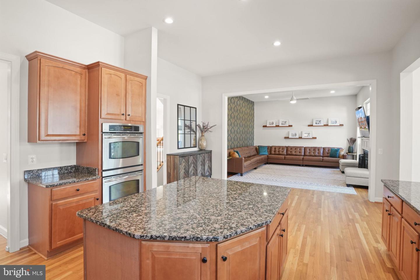 7204 GRAY HEIGHTS CT, ALEXANDRIA, Virginia 22315, 5 Bedrooms Bedrooms, ,4 BathroomsBathrooms,Residential,For sale,7204 GRAY HEIGHTS CT,VAFX2287478 MLS # VAFX2287478