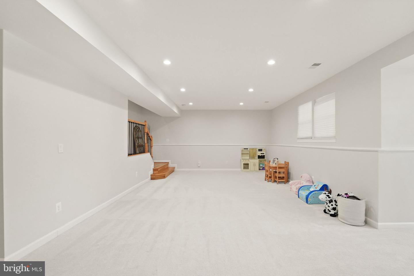 7204 GRAY HEIGHTS CT, ALEXANDRIA, Virginia 22315, 5 Bedrooms Bedrooms, ,4 BathroomsBathrooms,Residential,For sale,7204 GRAY HEIGHTS CT,VAFX2287478 MLS # VAFX2287478