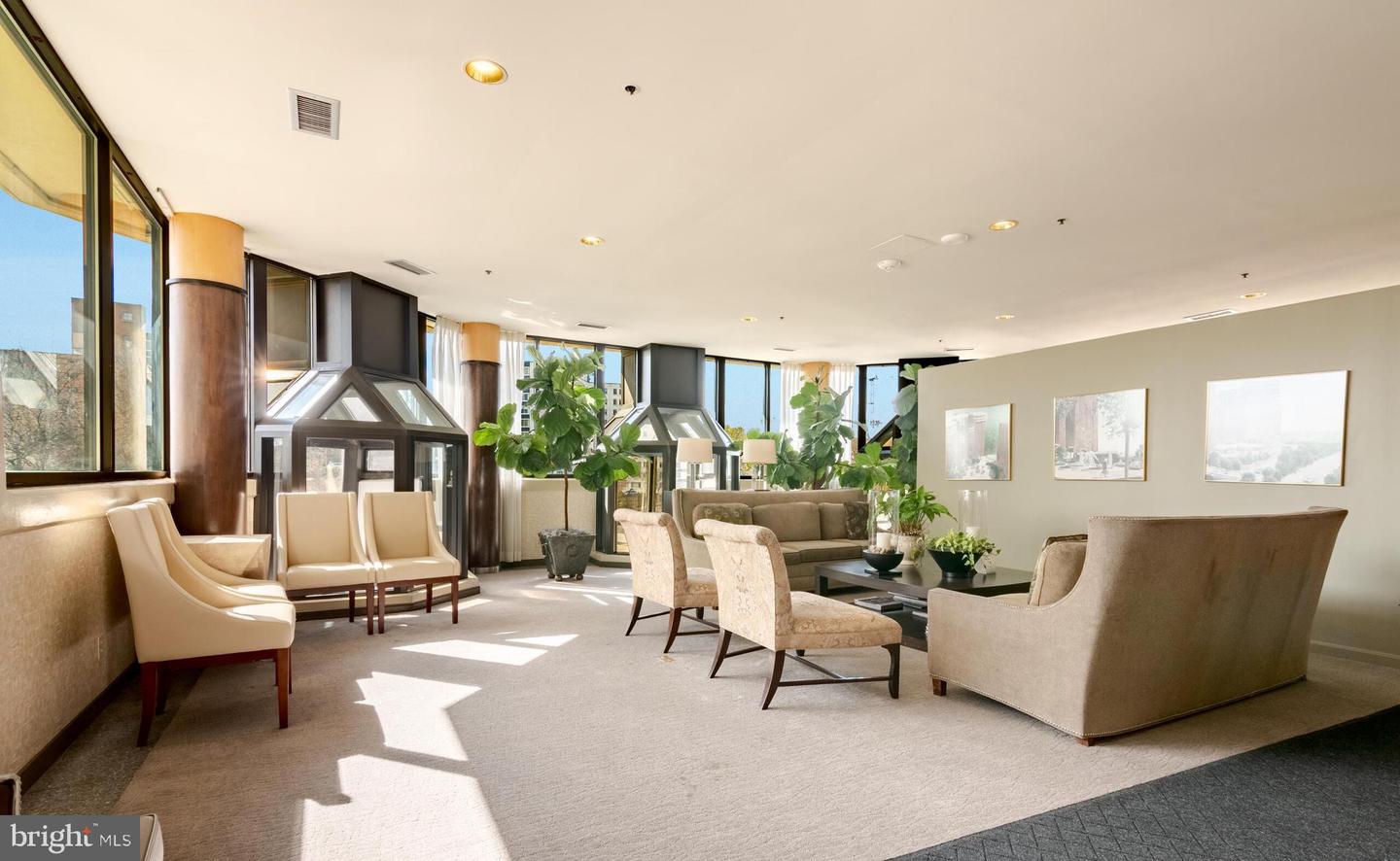 1600 N OAK ST #622, ARLINGTON, Virginia 22209, 2 Bedrooms Bedrooms, ,2 BathroomsBathrooms,Residential,For sale,1600 N OAK ST #622,VAAR2068094 MLS # VAAR2068094