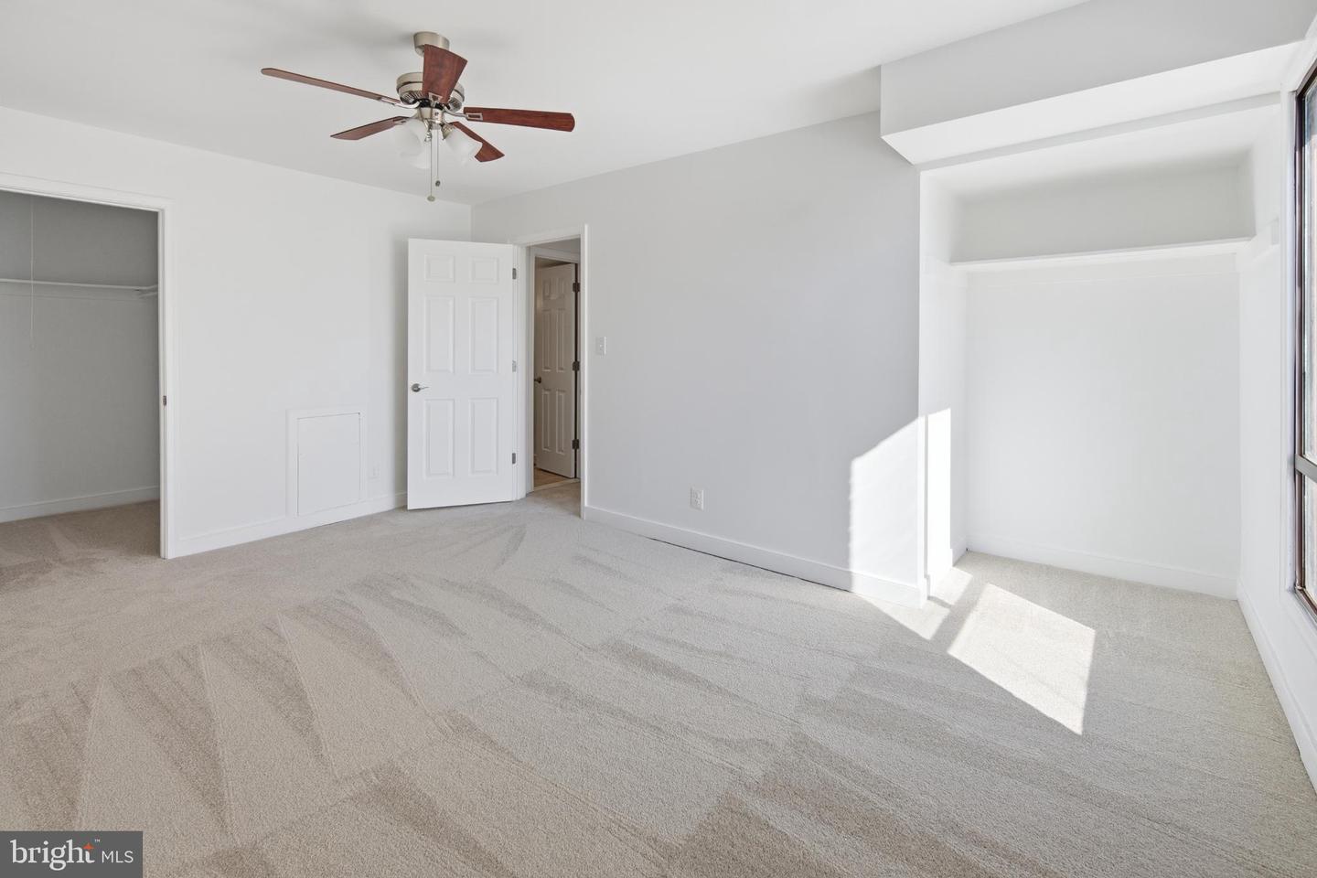 7809 DASSETT #303, ANNANDALE, Virginia 22003, 1 Bedroom Bedrooms, 6 Rooms Rooms,1 BathroomBathrooms,Residential,For sale,7809 DASSETT #303,VAFX2287424 MLS # VAFX2287424