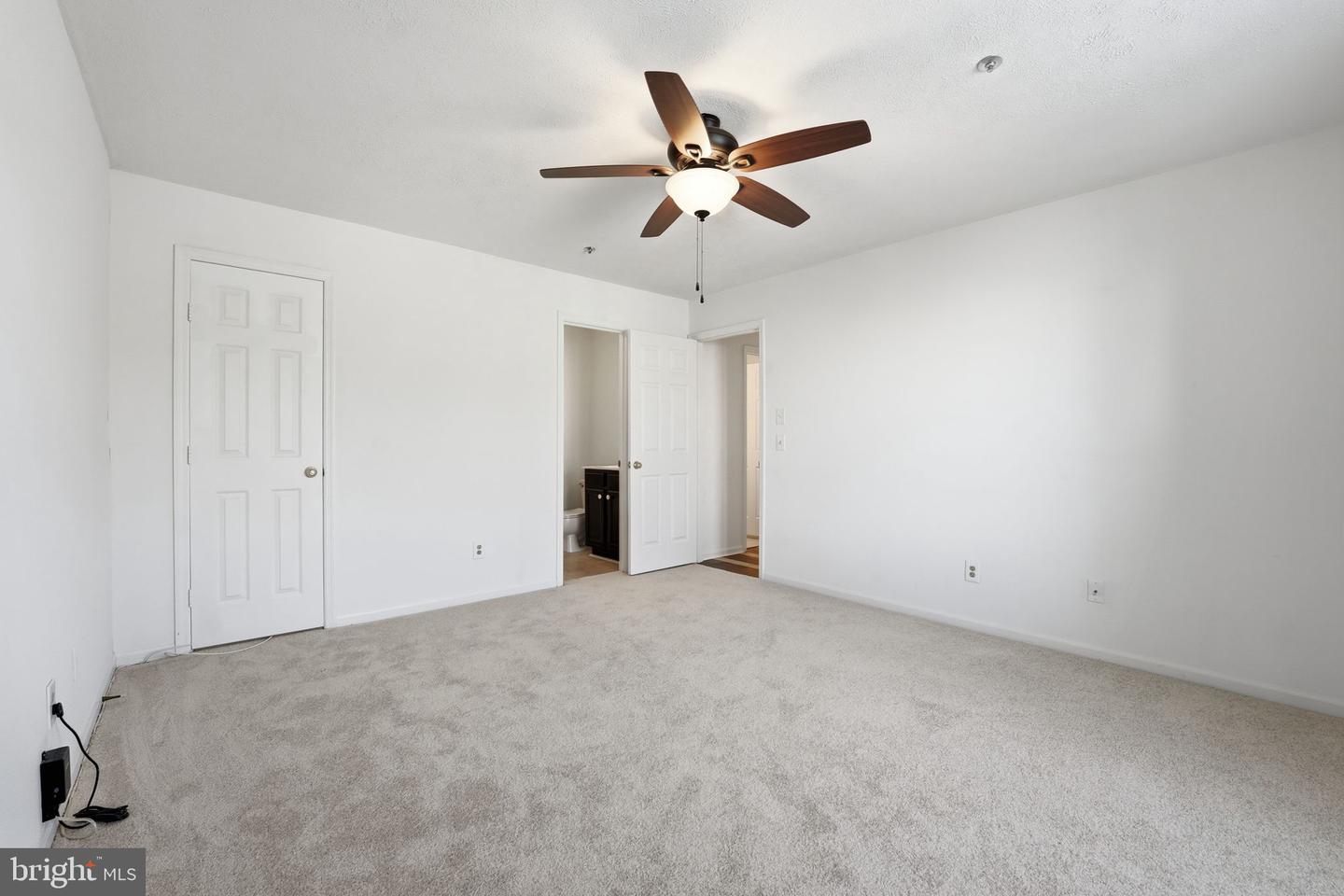 12286 ASHMONT CT #303, WOODBRIDGE, Virginia 22192, 2 Bedrooms Bedrooms, ,2 BathroomsBathrooms,Residential,For sale,12286 ASHMONT CT #303,VAPW2111268 MLS # VAPW2111268